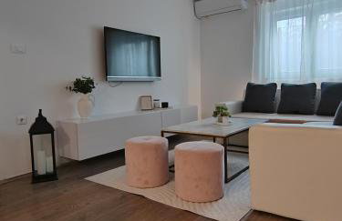 Apartments and pool Luminous - Photo 51