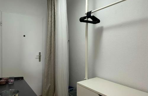 Modernes Studio mit Doppelbett in Hattersheim Zentrum - Foto 7