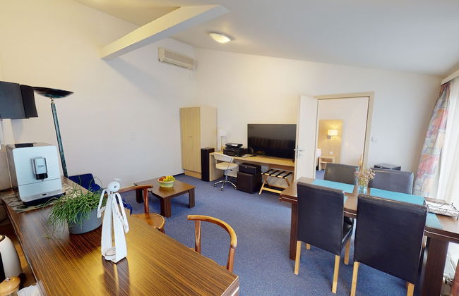 Apartments Kroměříž - Photo 29