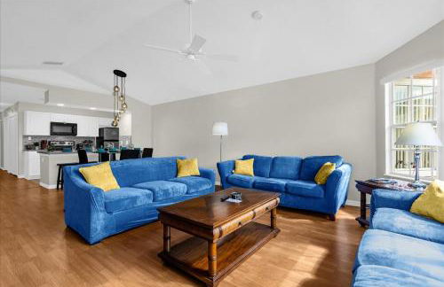 Luxury 3BR Condo Near Disney with Pool - Foto 27