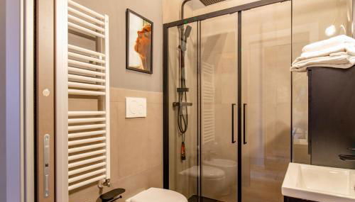 Oggi ti porto a Torino by HAPPYHOSTORINO - Foto 5, Shower