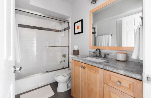 Oceanview Coastal Retreat in Redondo Beach - Foto 19