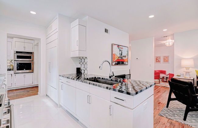 Luxury 5BR House Private Studio 5mins to OU Cha - Photo 16