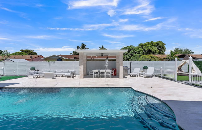 Luxury Escape: Pool, Hot Tub, Gym And More! 6 Bedroom Villa by RedAwning - Foto 32