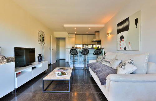 Centre St Tropez - 2 Pièces -Clim Piscine Parking - Photo 8