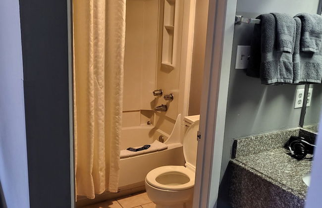 2 queen beds hotel studio 107 Hot tub - Foto 13