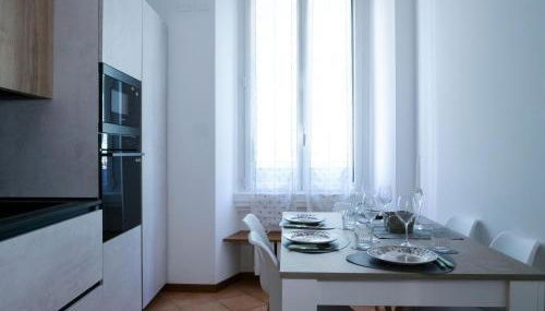 Wonderful downtown apartment-HD NETFLIX, KING-SIZE BED, two minutes' walk from metro - Foto 5