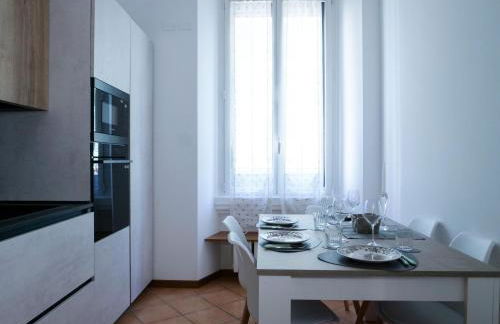 Wonderful downtown apartment-HD NETFLIX, KING-SIZE BED, two minutes' walk from metro - Foto 5