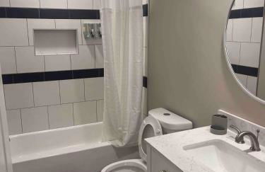 Family Retreat Prime Location in Decatur - Photo 19