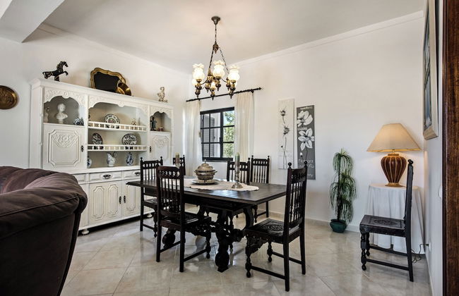 Villa V3 With Private Pool and air Conditioning and Free Wifi Internet - Photo 23