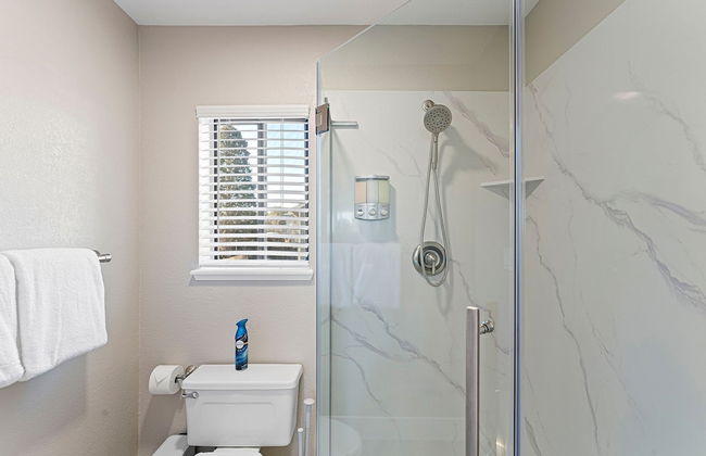 Elegant 4BD Reno Abode Close to Shops and Casinos - Foto 37