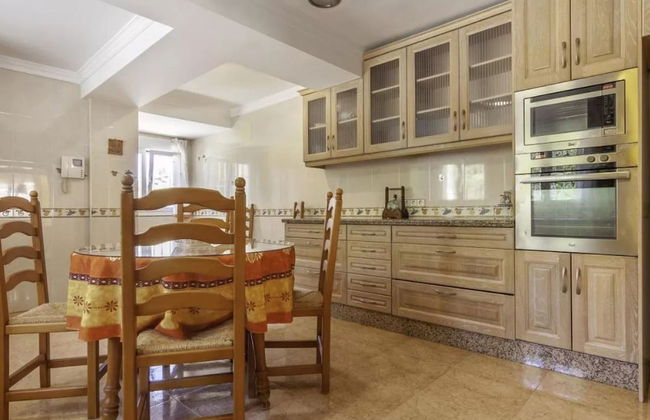 Charming Holiday Home in Calpe With Barbeque - Photo 34