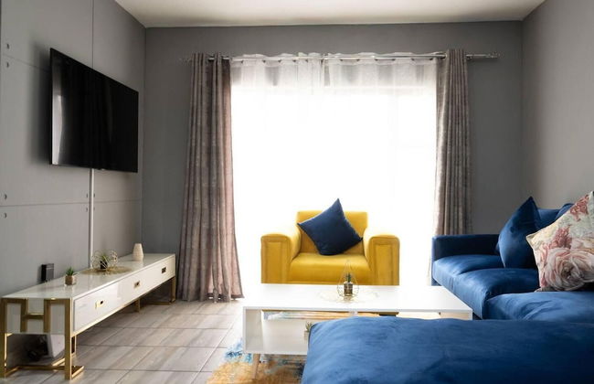 Explore This Stylish and Classy Apartment - Foto 10