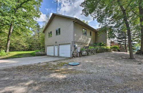 Private Lakefront Cabin with Hot Tub, Deck and Views - Foto 38
