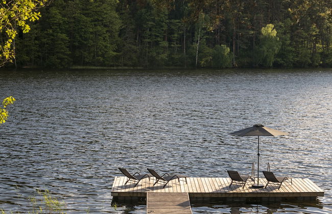 The Lake. Unique Waterfront Villa - Photo 61