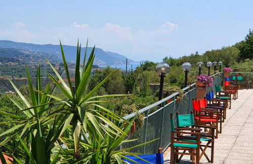 Agriturismo Monte Acuto - natura, mare & relax in piscina - Foto 7
