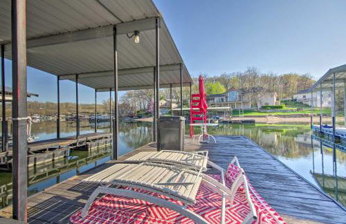Boat Slip, Fire Pit Lakefront Sunrise Beach Home! - Foto 26
