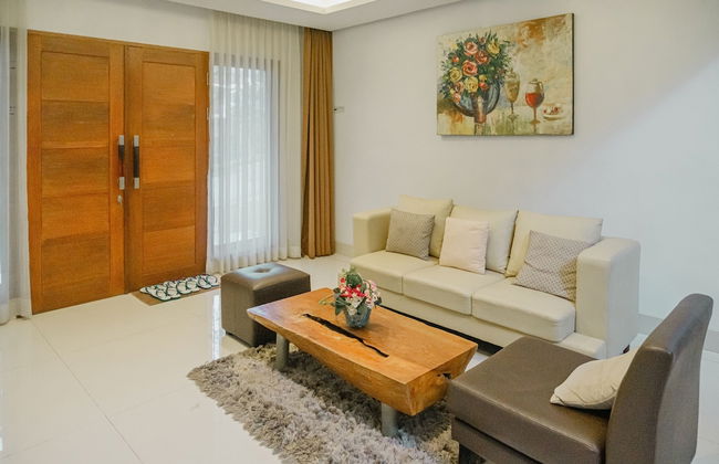 Ohara City View 5BR Villa Heated Pool and Billiard - Photo 17