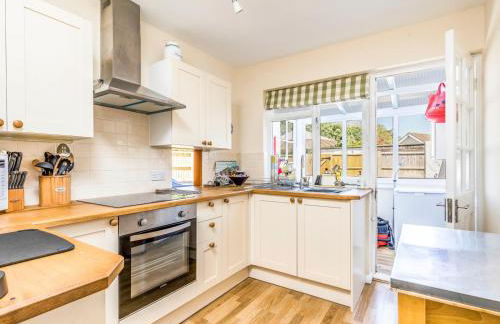 3 bedroom Cottage in the heart of beautiful Bosham - Pass the Keys - Foto 23