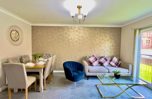 Stylish City Apartment with Free Parking near Town - Foto 1
