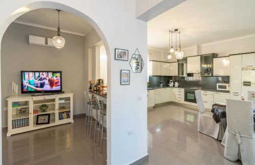 Fontana Luxury Villa Salakos With Pool Near Beach - Foto 13