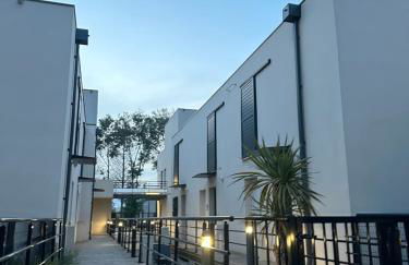 Maison indépendante avec jardin dans résidence proche de la plage - Photo 1