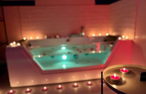 Appartement Thème Années 60' l Baignoire Jets l Clim l Netflix - Foto 8