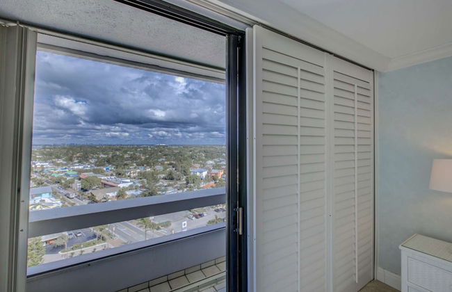 Terrace on Ocean - 3 - Photo 15