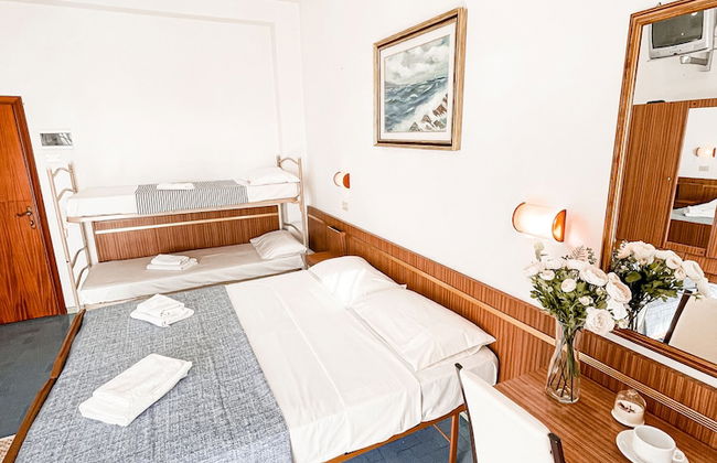 Hotel Sara - 2 Guests Room - n 13 - Foto 13