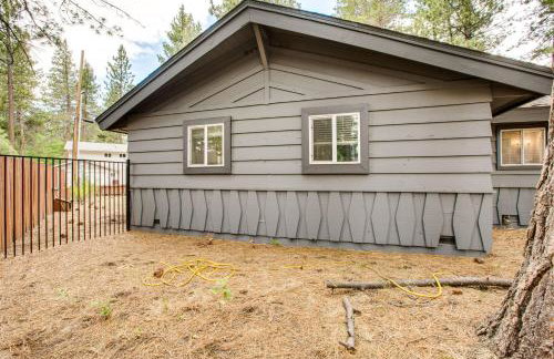 Work & Play! Lake Tahoe Cabin 5 Mi to Heavenly Mtn - Foto 20