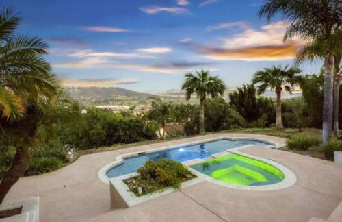Buena Creek Vista Primary Subdivided Home with Views and Pool - Foto 1