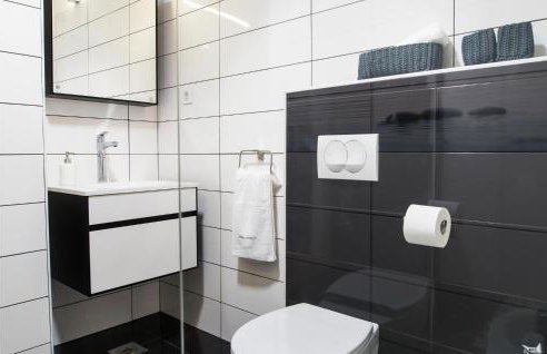 Villa with Swimming Pool, Outdoor Kitchen, Sauna, Hot Tub, Play Area, Sea View - Foto 125