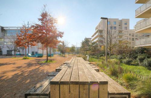 Charmant et Spacieux proche Groupama Stadium - Foto 26