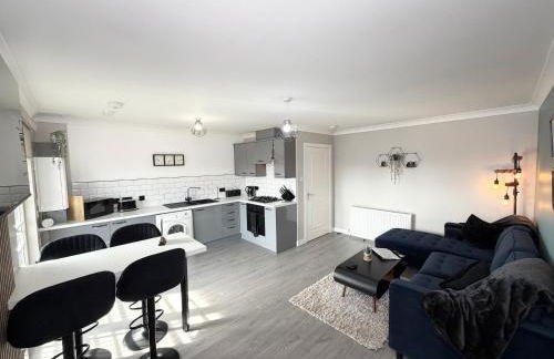 Bathgate Penthouse near Edinburgh - Photo 4
