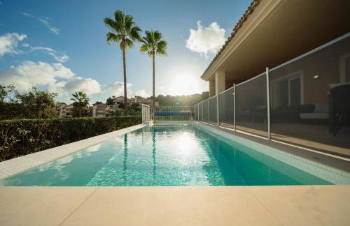 Private heatable infinity pool with sea views in La Mairena, Marbella - Foto 19