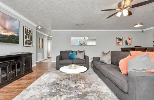 Backyard Oasis-Pool & Grill-Heart of Friendswood - Foto 10