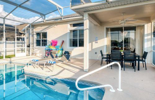 Stylish Retreat with Pool near The Parks - Foto 32