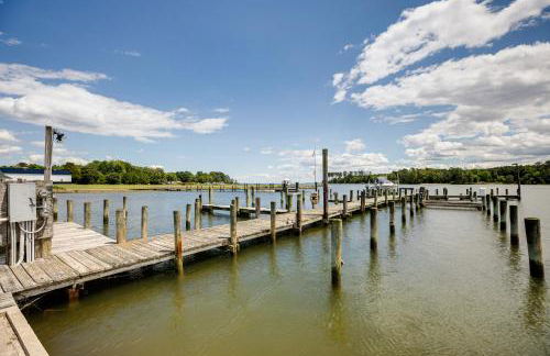 Dock Access Waterfront Cottage in Avenue! - Foto 26