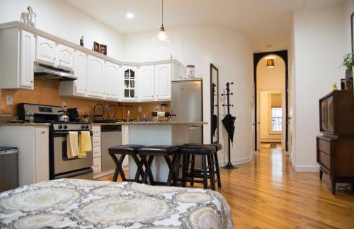 Historic 1869 Brownstone 15 min to NYC downtown - Foto 10