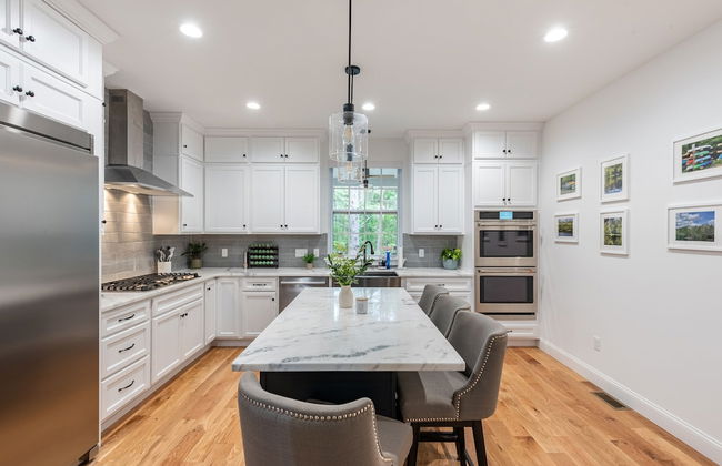 Luxuriously Lakeside by Avantstay Lakefront Retreat w Game Room - Foto 3