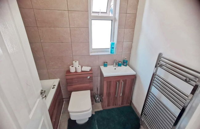 Charming 4-bed House in Manchester - Foto 17