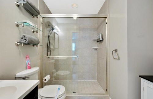 Exquisite Retreat with Heated Pool for 14 Guests, Pool Table Paradise! - Foto 41