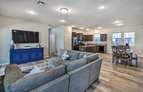 Family Home with Fenced Yard in Austin Suburbs! - Foto 1