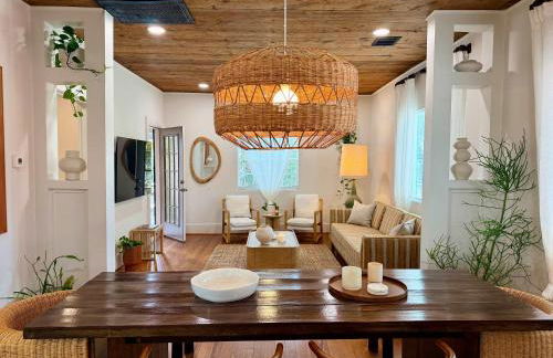 poolside villa with hot tub near Rodeo and World Cup - Foto 17