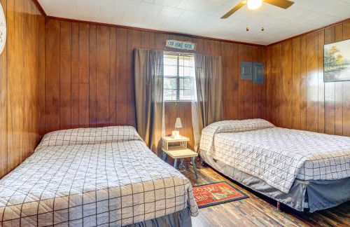 Shared Dock and Yard Greers Ferry Lake Home! - Foto 16