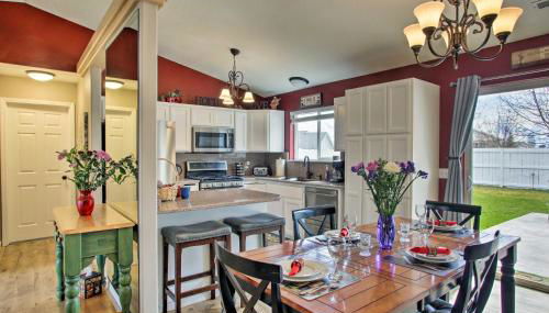 Cozy Getaway with Yard and Patio 4 Mi to Hayden Lake! - Foto 2