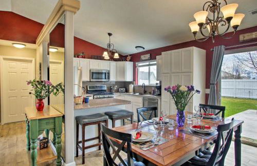 Cozy Getaway with Yard and Patio 4 Mi to Hayden Lake! - Foto 2