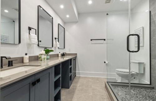 Central DC 5-BR Townhome - Walk to METRO-rail - Foto 25