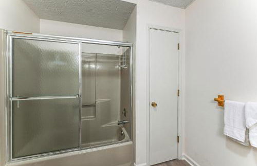 Deck and Community Perks Sky Valley Home! - Foto 29