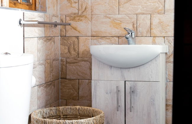 Rustic Luxury Farm Cabin Located in Hwedza - 2031 - Foto 27